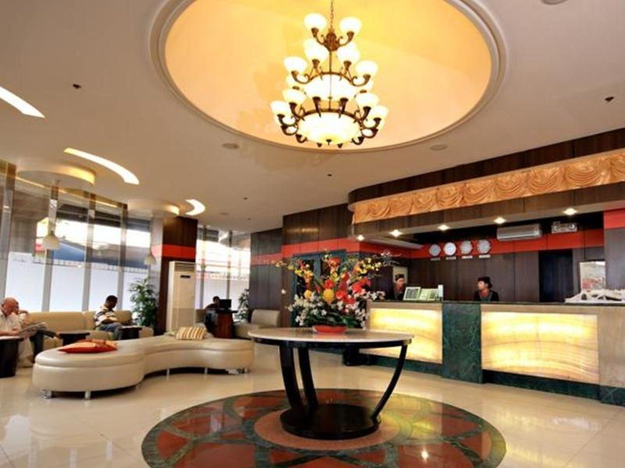 Eurotel Makati Μακάτι Εξωτερικό φωτογραφία