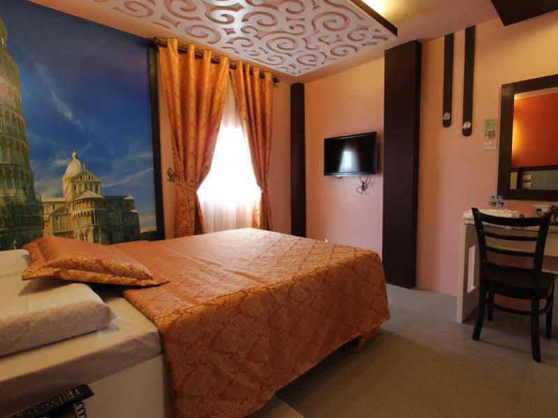 Eurotel Makati Μακάτι Εξωτερικό φωτογραφία